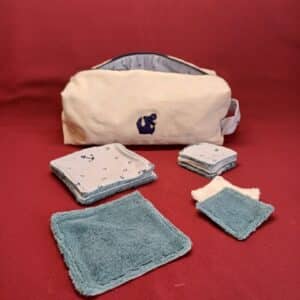 Trousse de Toilette avec ses Lingettes  Trousse de toilette écoresponsable