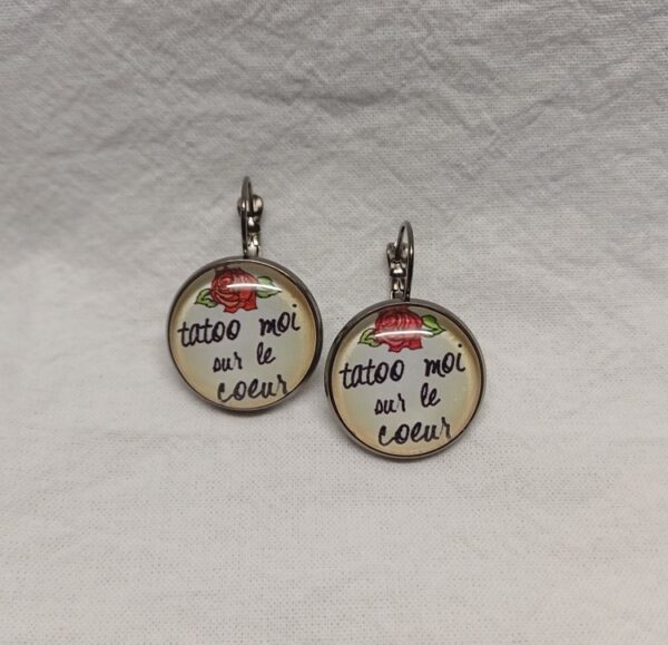 Boucles d'oreilles pendantes Collection Sailor Jerry Tattoo – Image 8