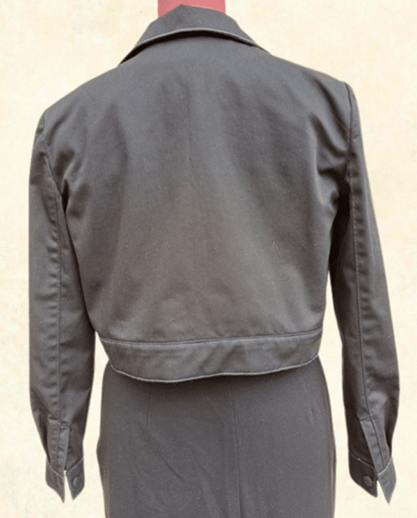 Veste Courte Pin-up noire en sergé manches longues – Image 5
