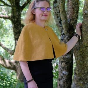 Cape courte pin-up vintage rétro en laine bouillie