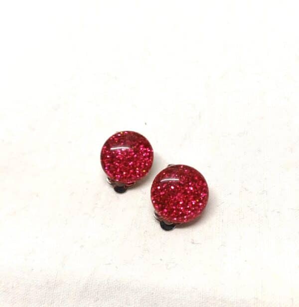 Boucles d'oreilles clips à paillettes pin-ups – Image 4